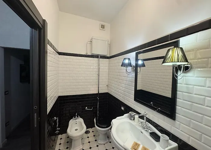 Relax & Explore Stylish In Apartament Rzym